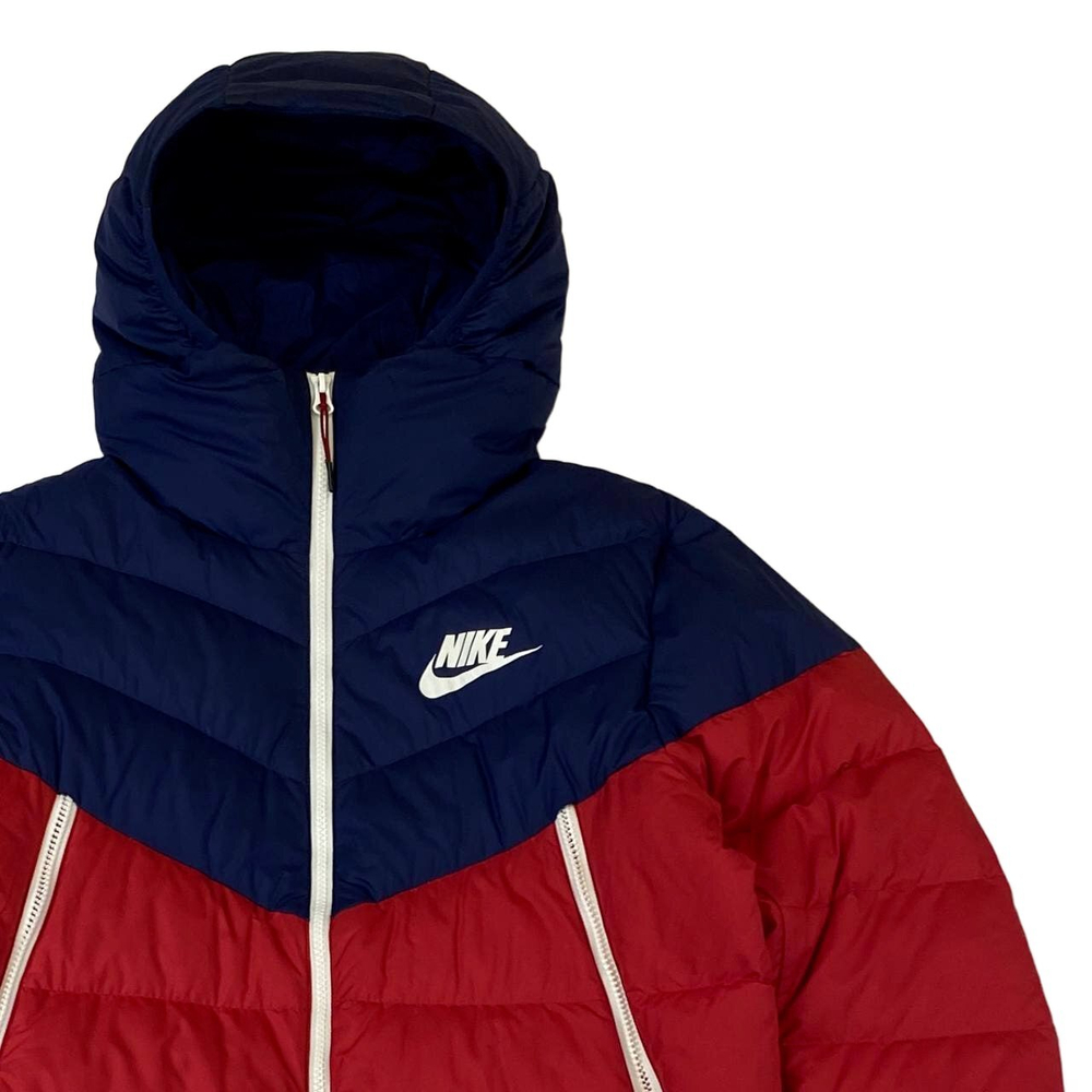 Микропуховик Nike