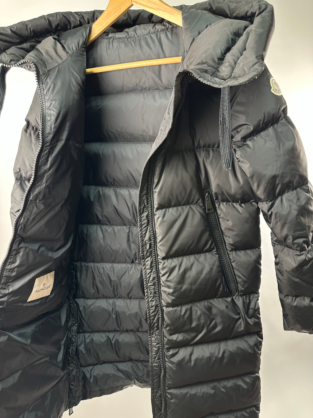 Пуховое пальто Moncler