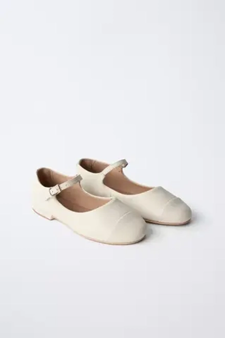 ZARA КОЖАНЫЕ БАЛЕТКИ, БЕЛЫЙ