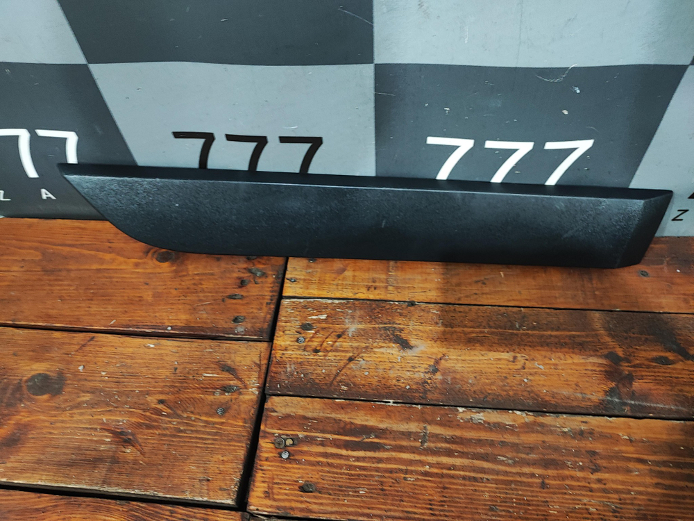 Накладка двери задней правой Kia Rio 4 X-Line 17-нв Б/У Оригинал 87724H0500