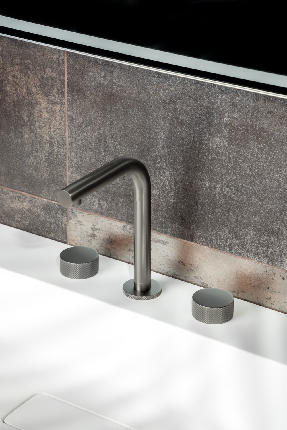 Смеситель на столешницу STICK SPIRALE на 3 отв. Gun Metal