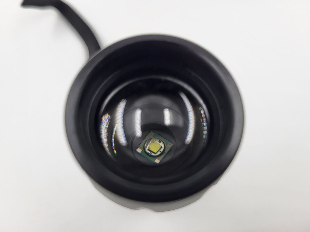 Фонарь светодиодный для туризма, охота, кемпинга и рыбалки Stinger Prolight (металлический корпус) PRL-30989 (батарейки в комплекте). Товар уцененный