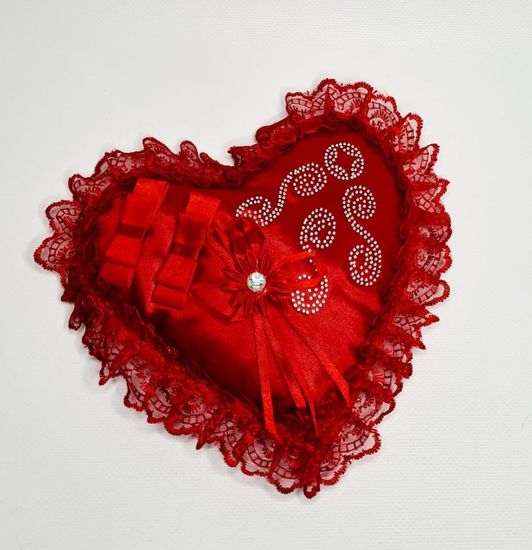 Подушечка для колец в виде сердца