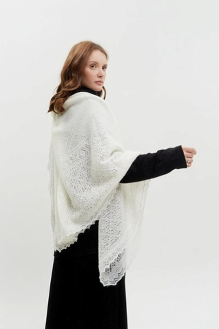 Оренбургский пуховый платок П2-130-01 белый отбеленный