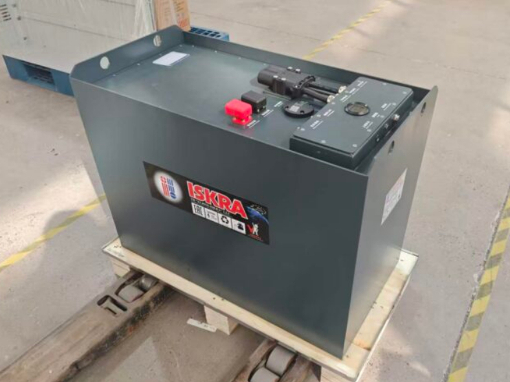 Тяговая батарея ELHIM ISKRA 8 LFP-560Ah 24V — литиевая батарея для складской техники