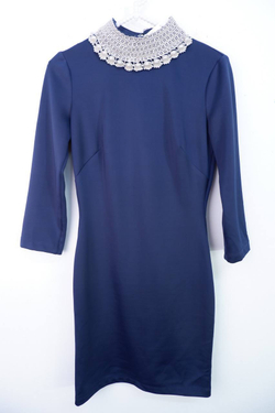 Платье Vivat с красивым воротничком, маркировка 36, визуально на 42 размер