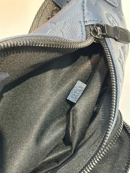 Поясная сумка Louis Vuitton Rush Bumbag