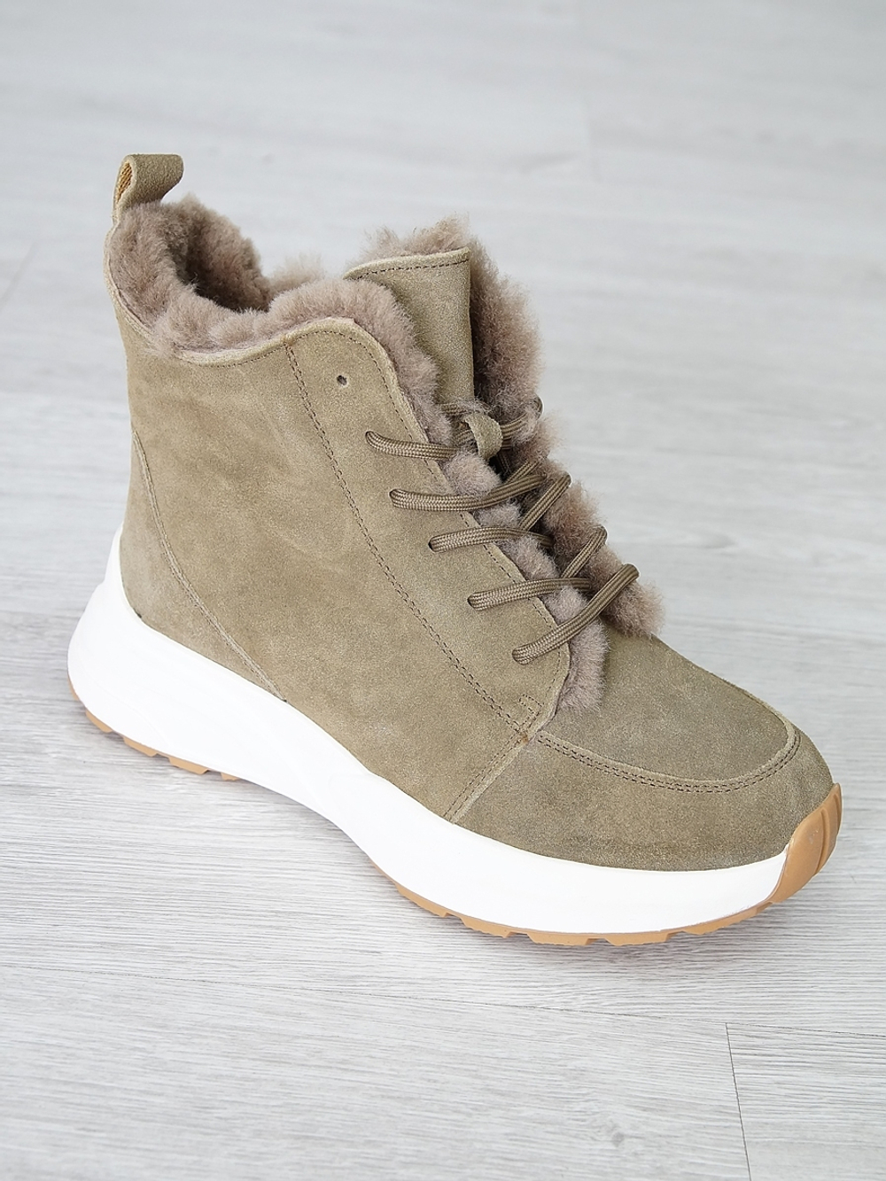 Ботинки женские зимние