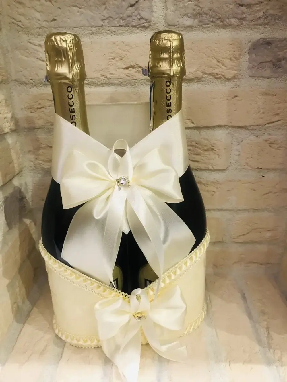 Украшение на шампанское