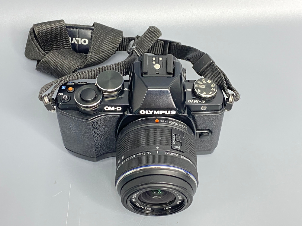 Olympus OM-D E-M10 Kit 14-42mm II R MSC