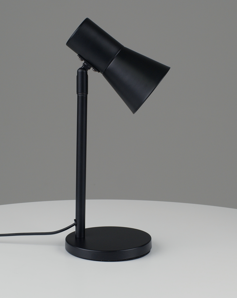 Лампа настольная Moderli V11323-1T Melro