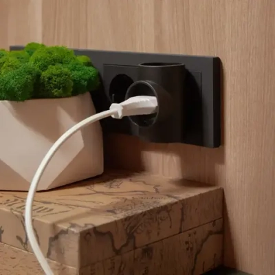 Тройник для розетки 3 гнезда бакелитовый 16А 250B, черный