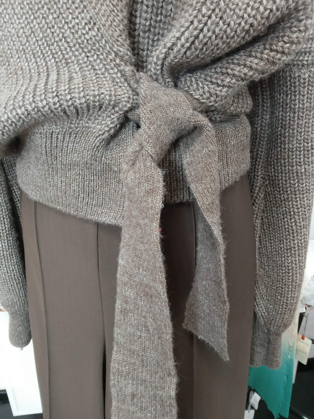 Кардиган крупной вязки + брюки ZARA ,цвет капучино.Размер - 50/52 русский.