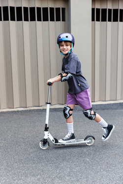 Самокат Micro Sprite Glow (светится в темноте) LED, белый