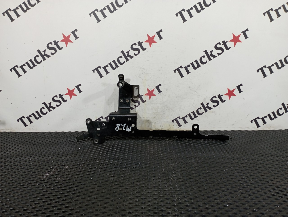 Кронштейн проводки 2021г.