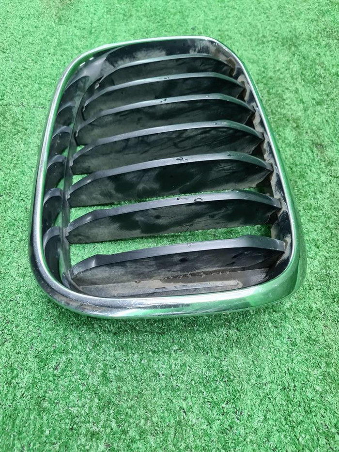 Решетка радиатора правая BMW X3 G01 X4 G02 (17-21)