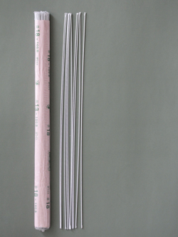 Проволока Белая в тейп ленте японская для цветов толстая №18, 100 шт.