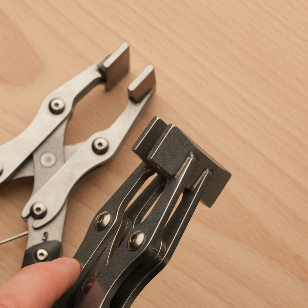 Прижимные клещи с параллельными губками