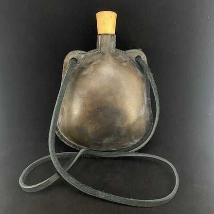 Фляга кожаная большая (1.35л)