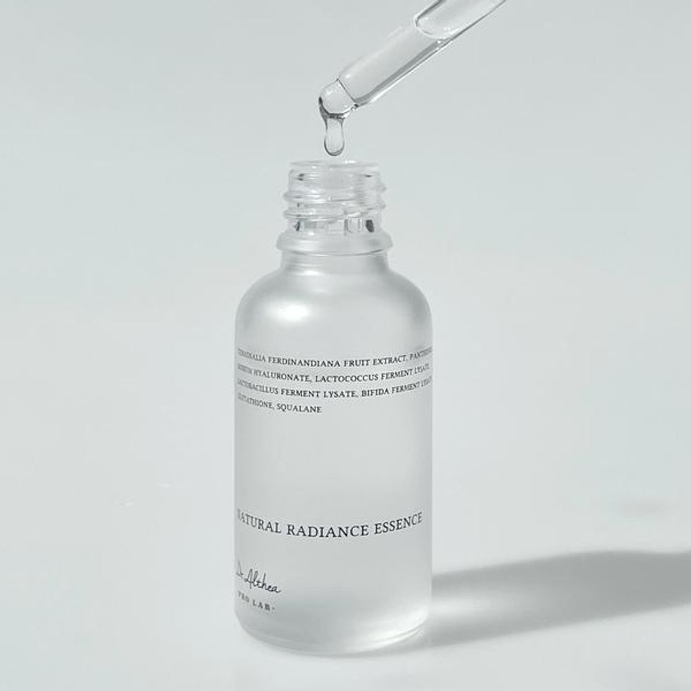 Эссенция для сияния с экстрактом сливы Dr.Althea Natural Radiance Essence 30 мл
