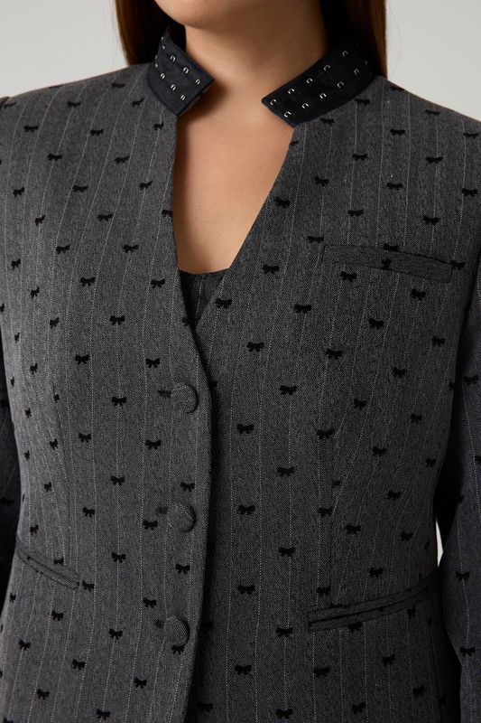 Жакет укороченный с бантиками, серый