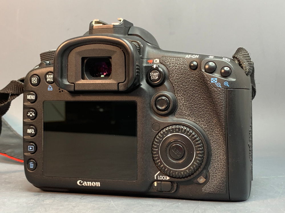 Canon EOS 7D 18.700 кадров