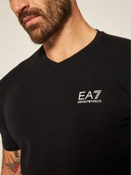 Футболка EA7