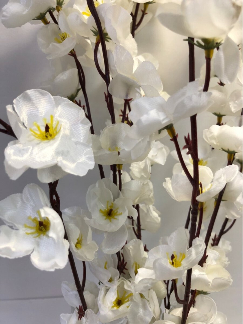 Цветы искусственные Сакура белые 60см