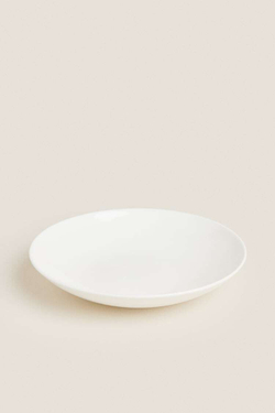 ZARA HOME ТОНКАЯ ФАРФОРОВАЯ ТАРЕЛКА С ЯМОЧКОЙ, БЕЛЫЙ