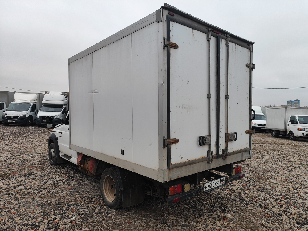 UAZ Profi 236031-911-04 (Рефрижератор, Бензин/Газ, 2,7 л, 150 л.с.)