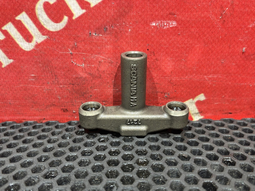 Коромысло клапана 2021г.