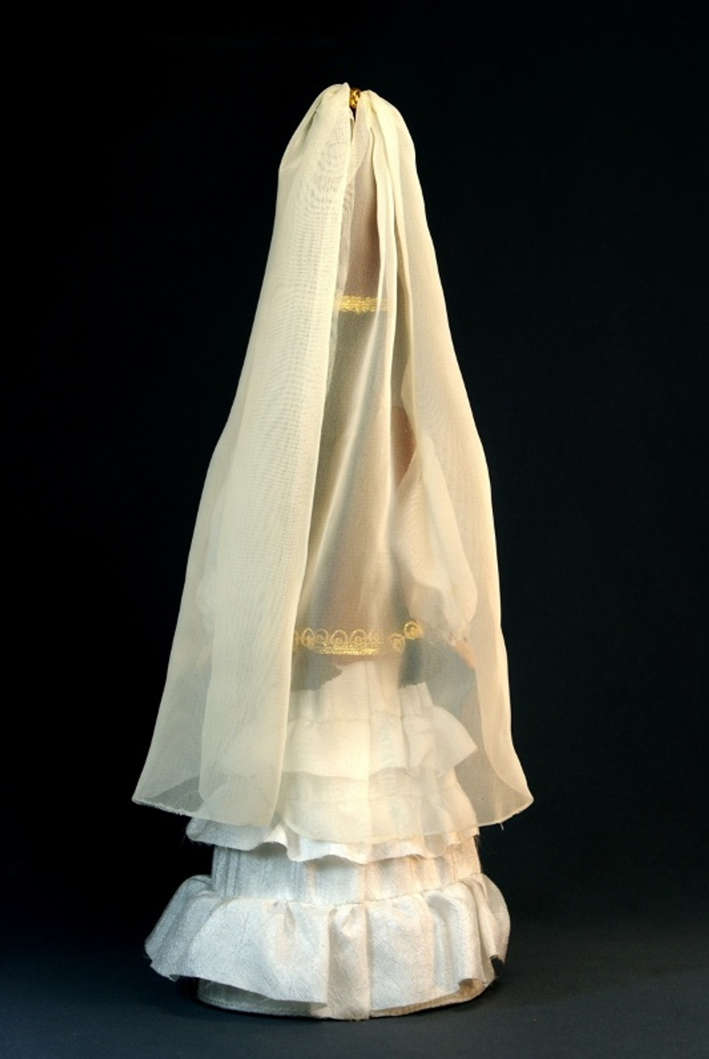 Кукла коллекционная Казашка в свадебном платье