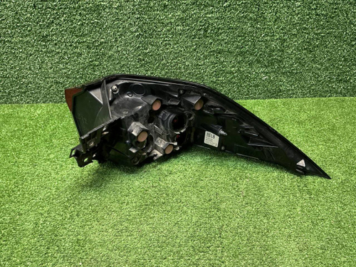 Фонарь левый внешний Toyota RAV4 5 XA50 (18-нв)