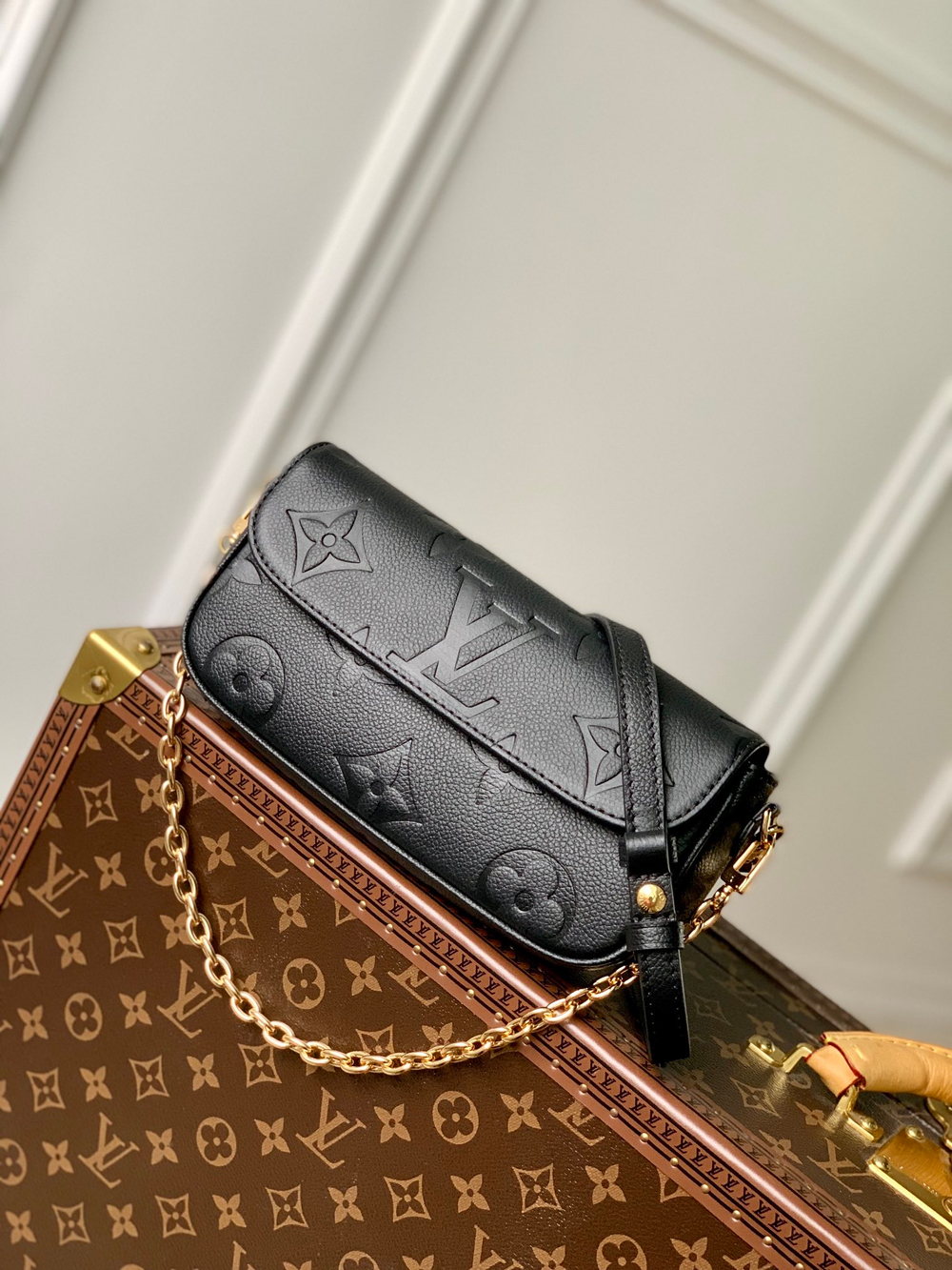 Louis Vuitton Wallet On Chain Ivy