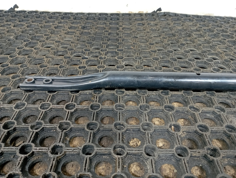 Тяга трапа за кабиной