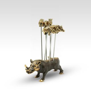 Скульптура "Кабан-секач"(со шпажками)