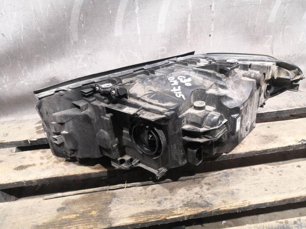 Фара правая LED целая НЕ АДАПТИВ BMW 5 (G30) Б/У Оригинал 63117214952 849911203