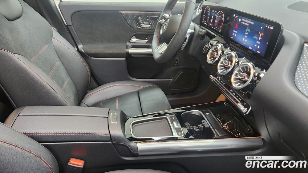 Mercedes-Benz GLA-Class H247 GLA250 4MATIC (02.2024)