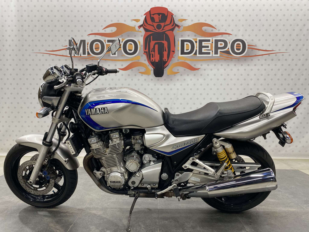 Yamaha XJR1300, 2004