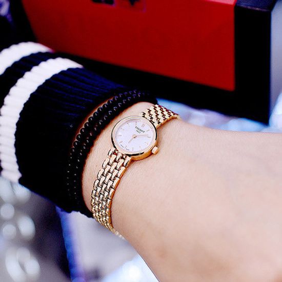 Женские часы Tissot T058.009.33.111.00 Lovely
