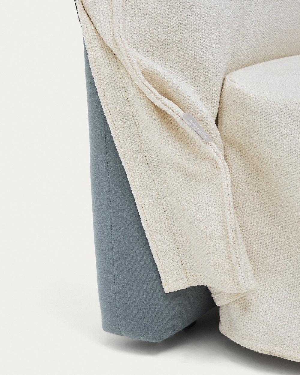 Кровать Jaira из белого шенилла со съемным чехлом для матраса 160x200 см