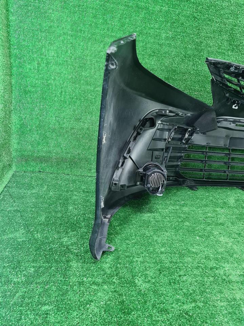 Бампер передний Toyota Camry xv70 (20-н.в) В сборе