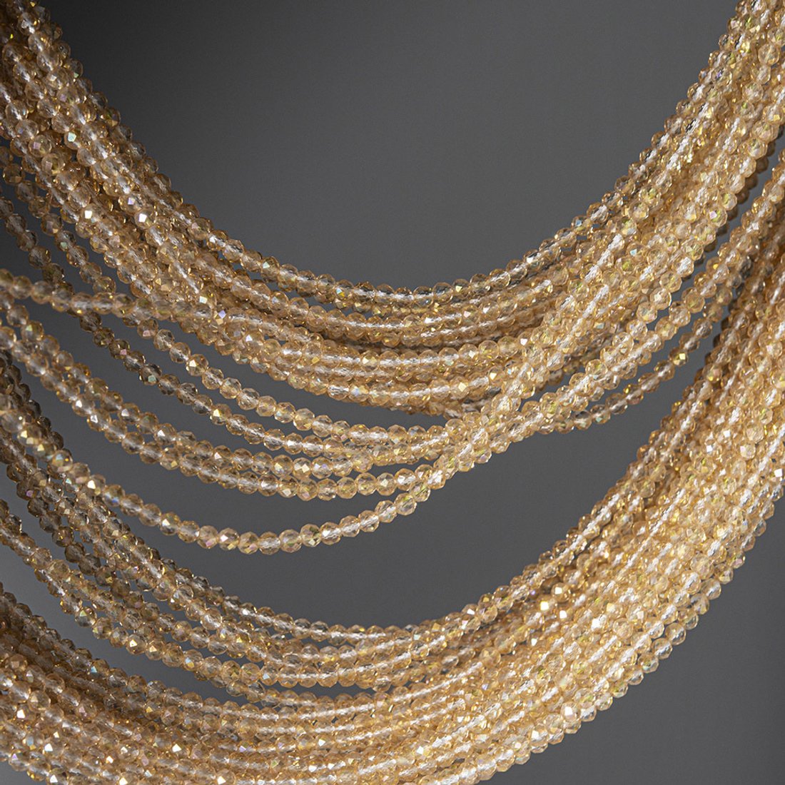 Медовая шпинель синтетическая с эффектом потали, 3мм, шар, микроогранка