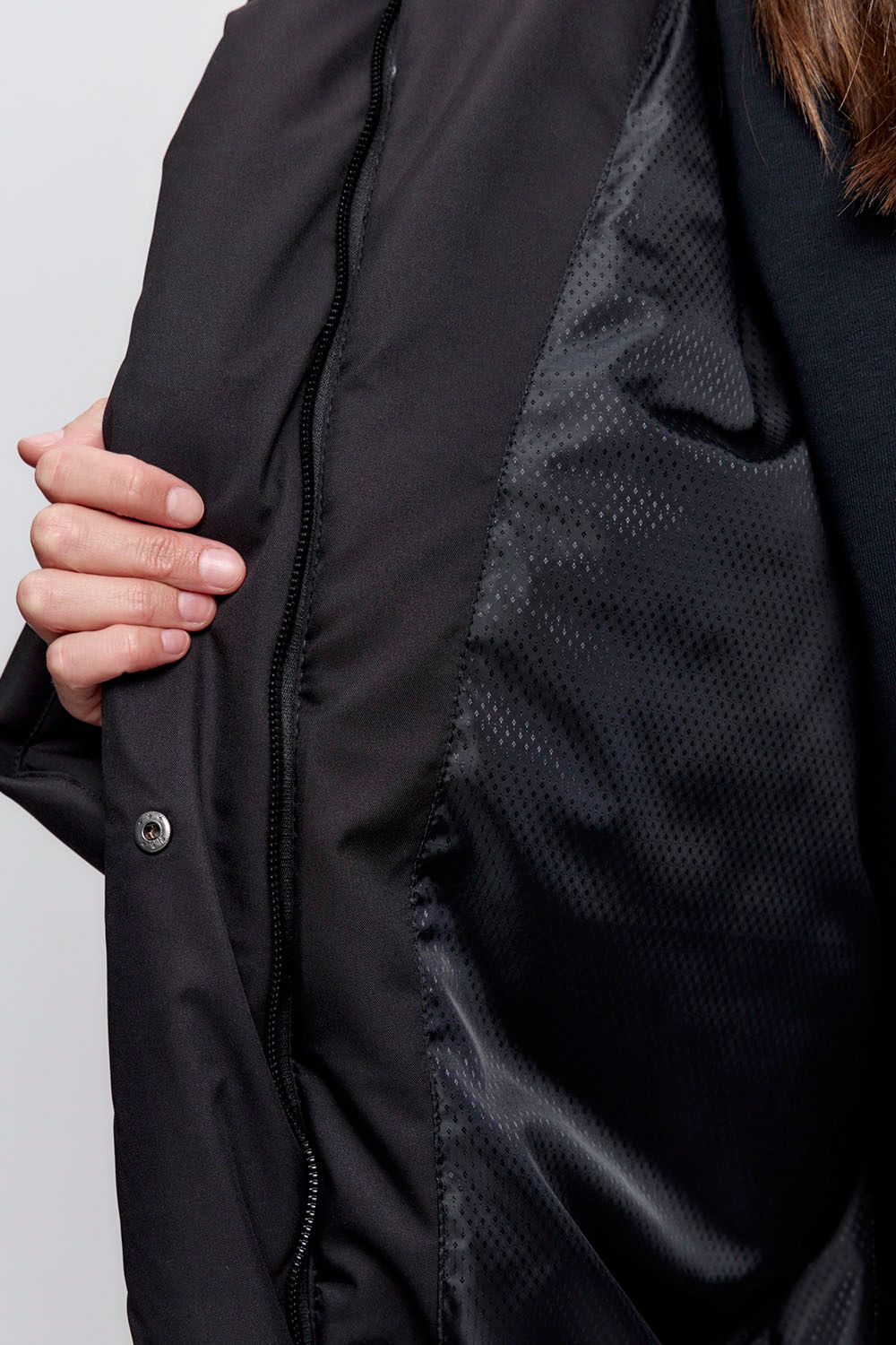 Куртка-баллон зимняя Айсель черного цвета