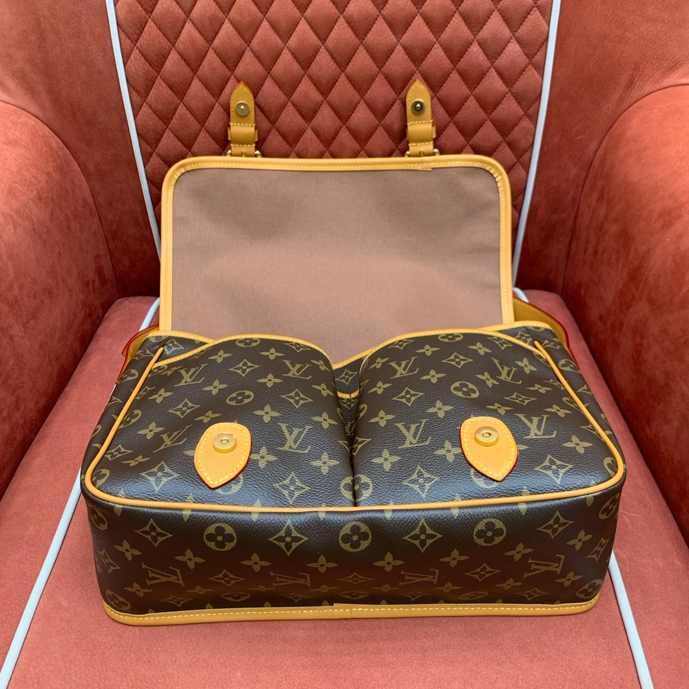 Louis Vuitton Satchel Messenger