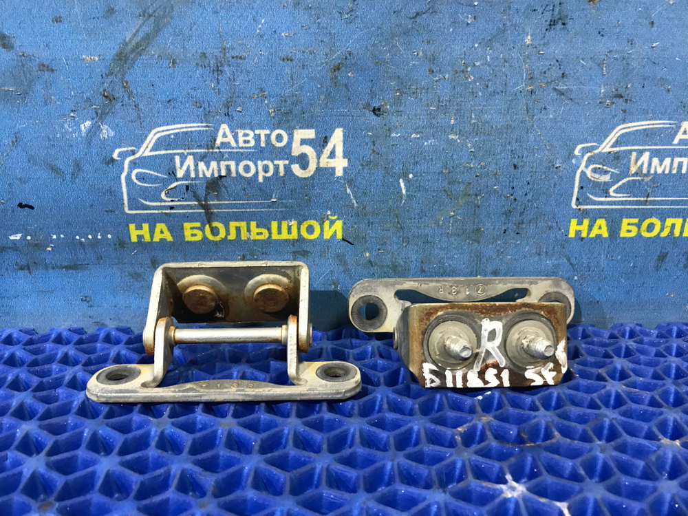 Петля багажника SUBARU FORESTER 1997-2002