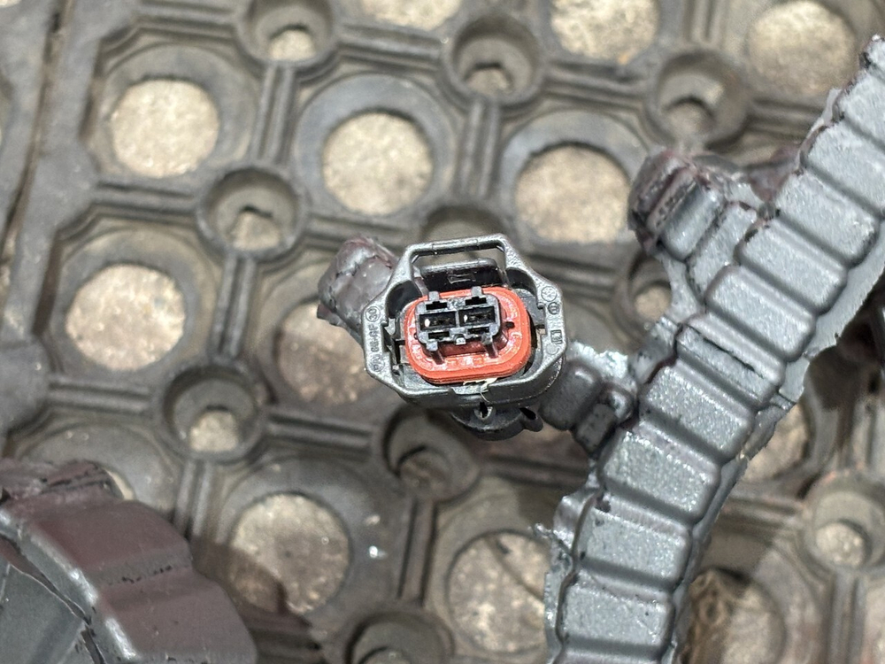 Проводка форсунок двигателя MX13 2019г