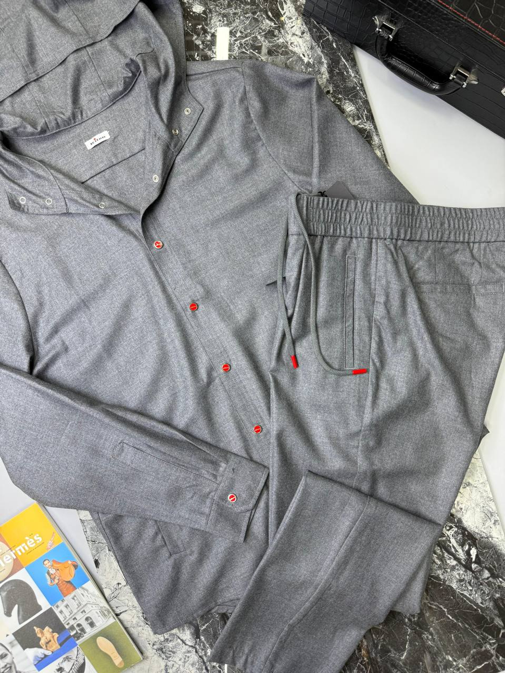 Прогулочный костюм Kiton
