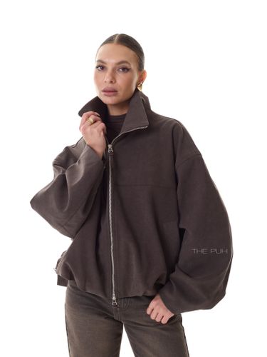 Объемная куртка шоколадного цвета из замши