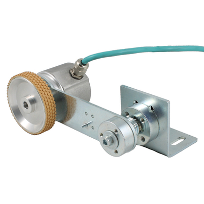 Инкрементальный энкодер INNOCONT EIM 5020OR5-R2 D=50мм с мерным колесом L=200мм, контактная поверхность - резина, профиль ребристый, 1имп/0,5мм, 5…30VDC, выход HTL, IP64, -20…+85°C, радиальный кабель 2м